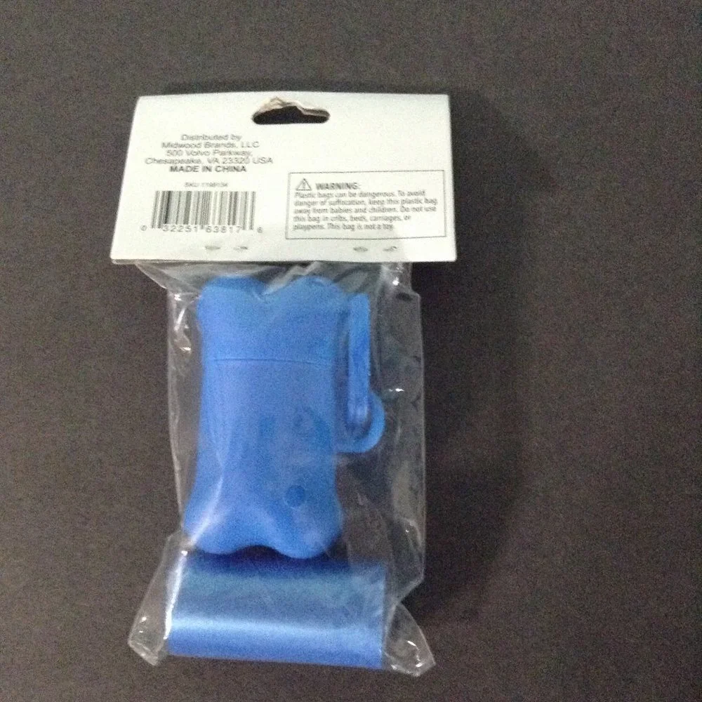 DOG WASTE BAGS WITH DISPENSER 30 PC 2 ROLLS 15 BAGS EACH NEW